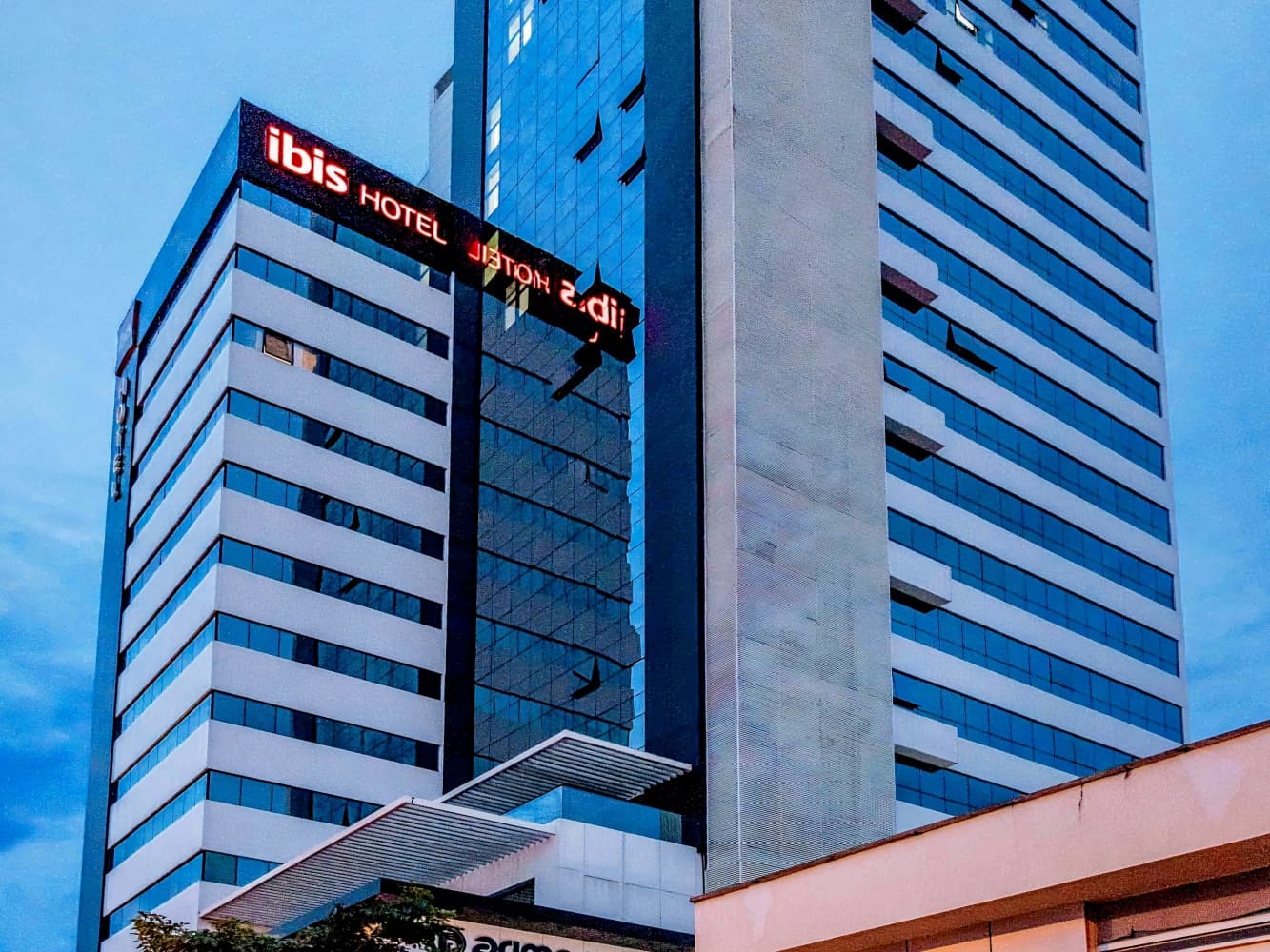 Ibis Palmas Avenida JK