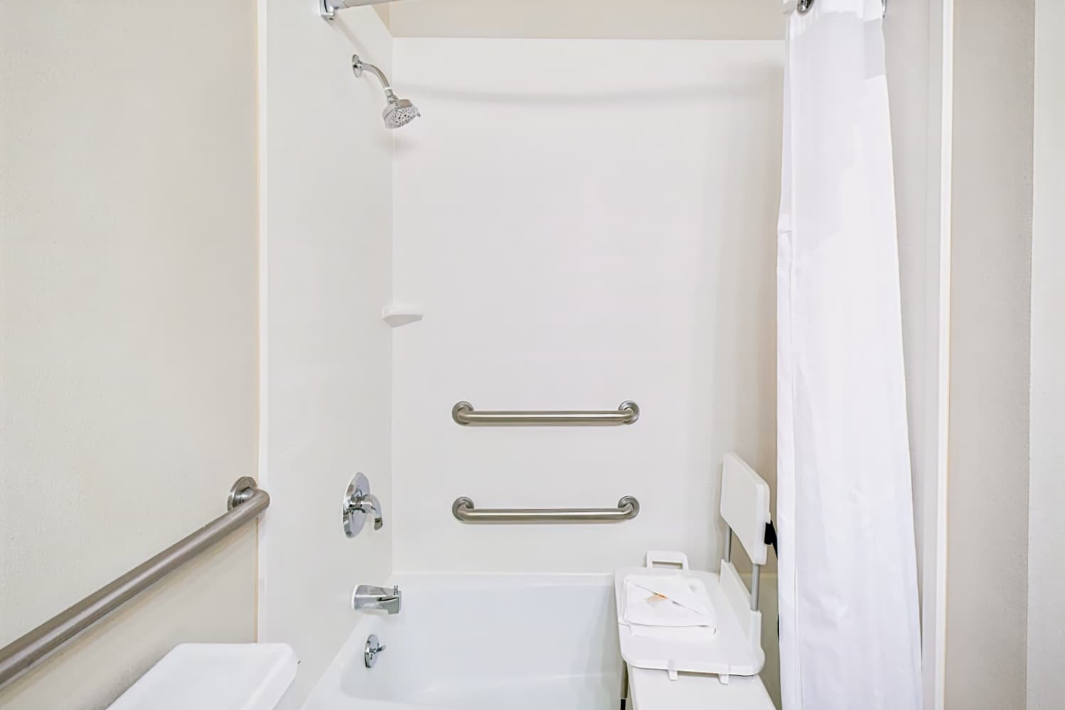 Holiday Inn Roanoke - Tanglewood Route 419 & I 581, an IHG Hotel