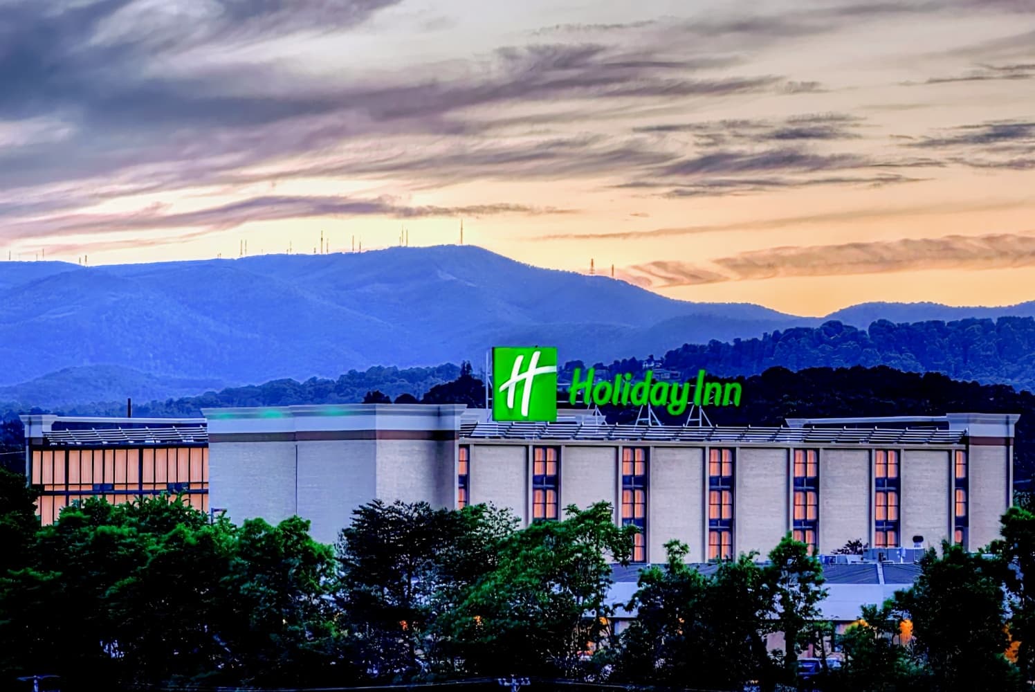 Holiday Inn Roanoke - Tanglewood Route 419 & I 581, an IHG Hotel