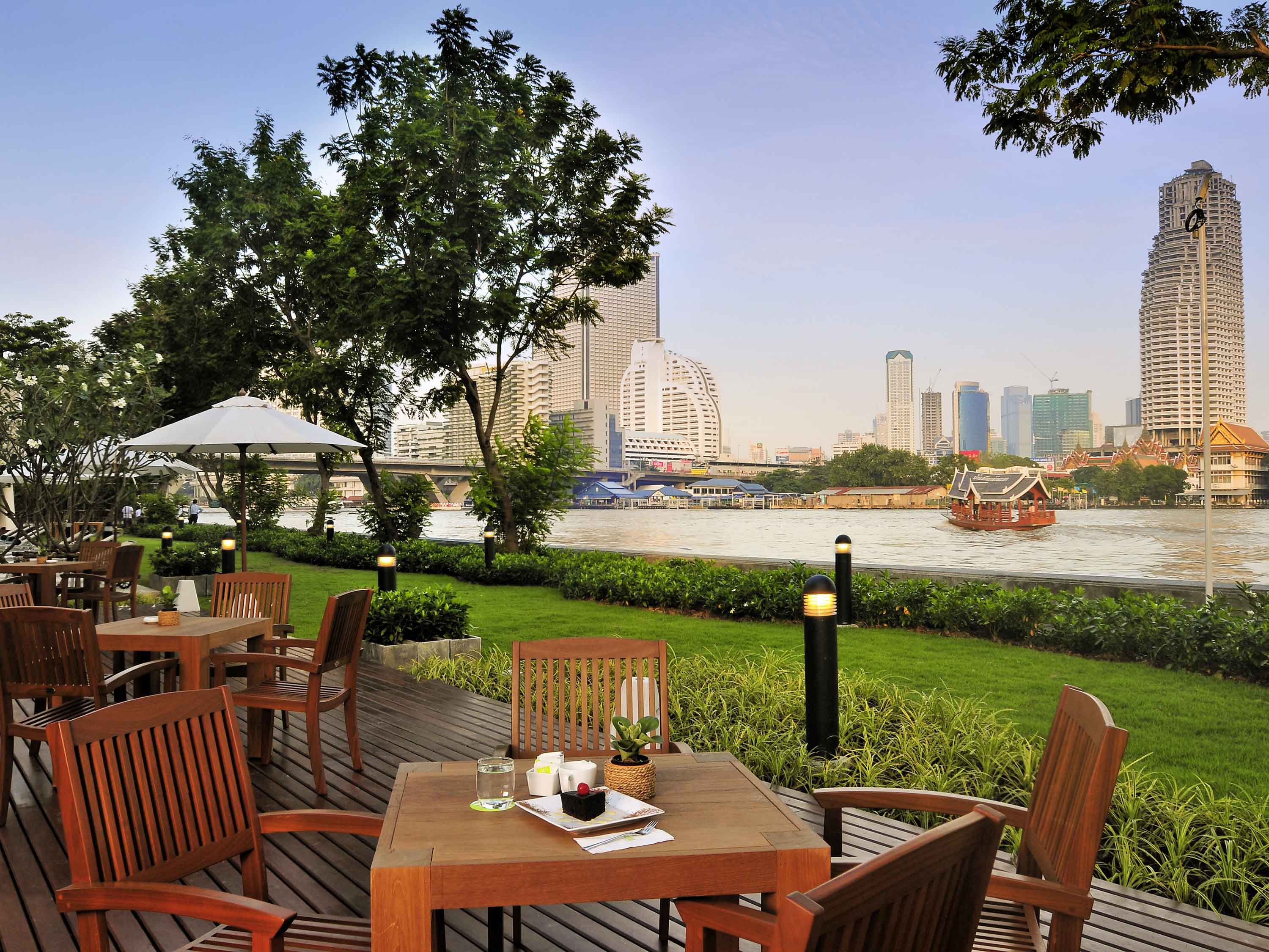 ibis Bangkok Riverside