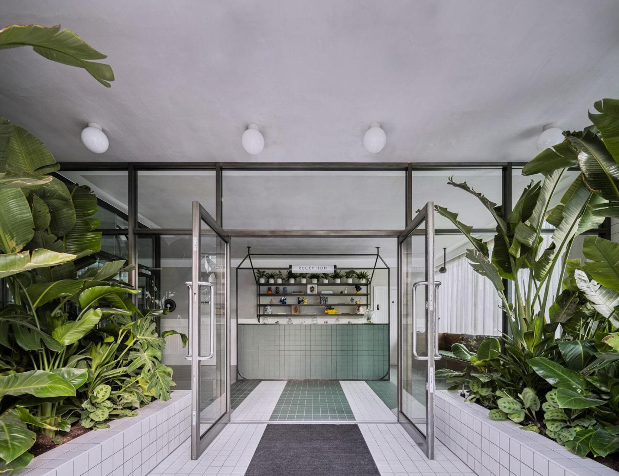 London Kingsland Locke