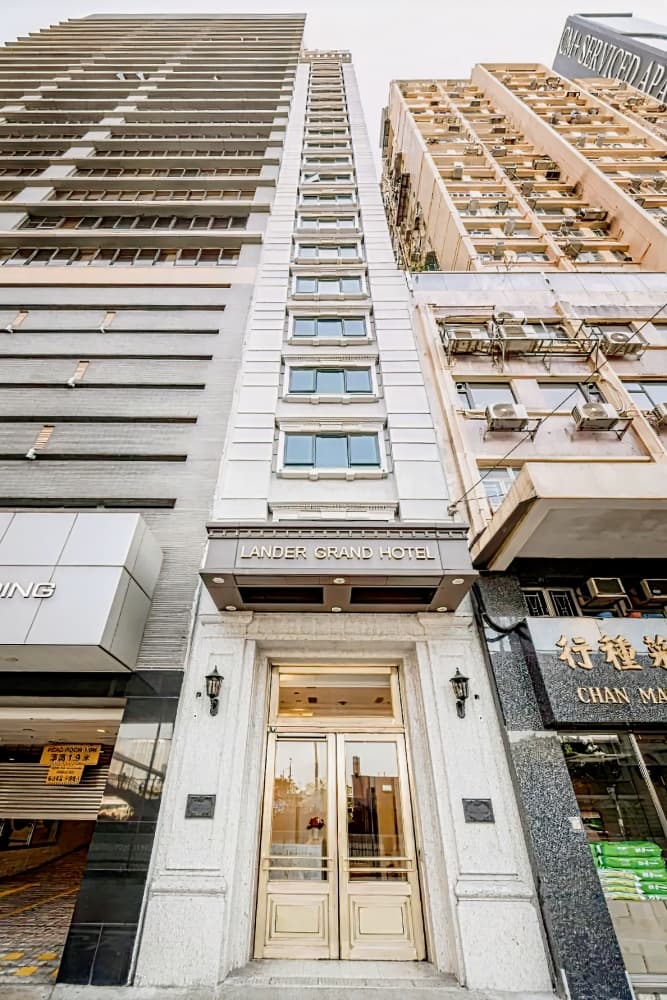 Lander Grand Hotel