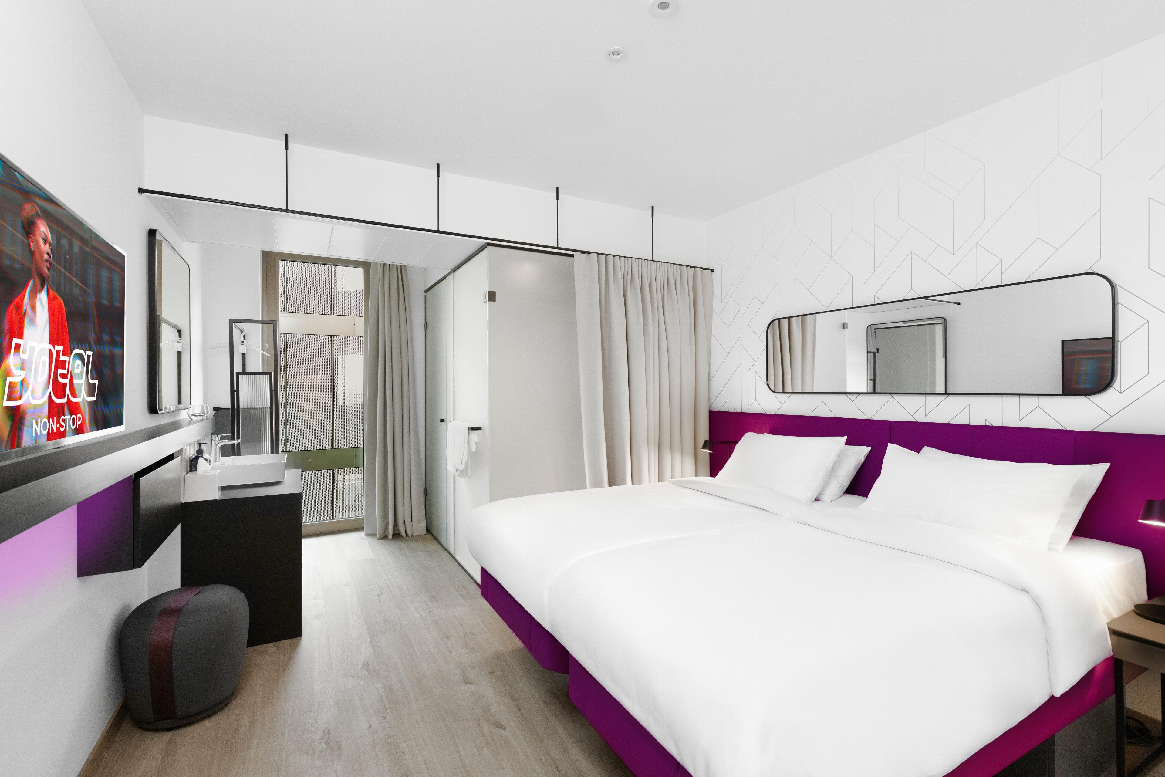 Yotel Lake Geneva