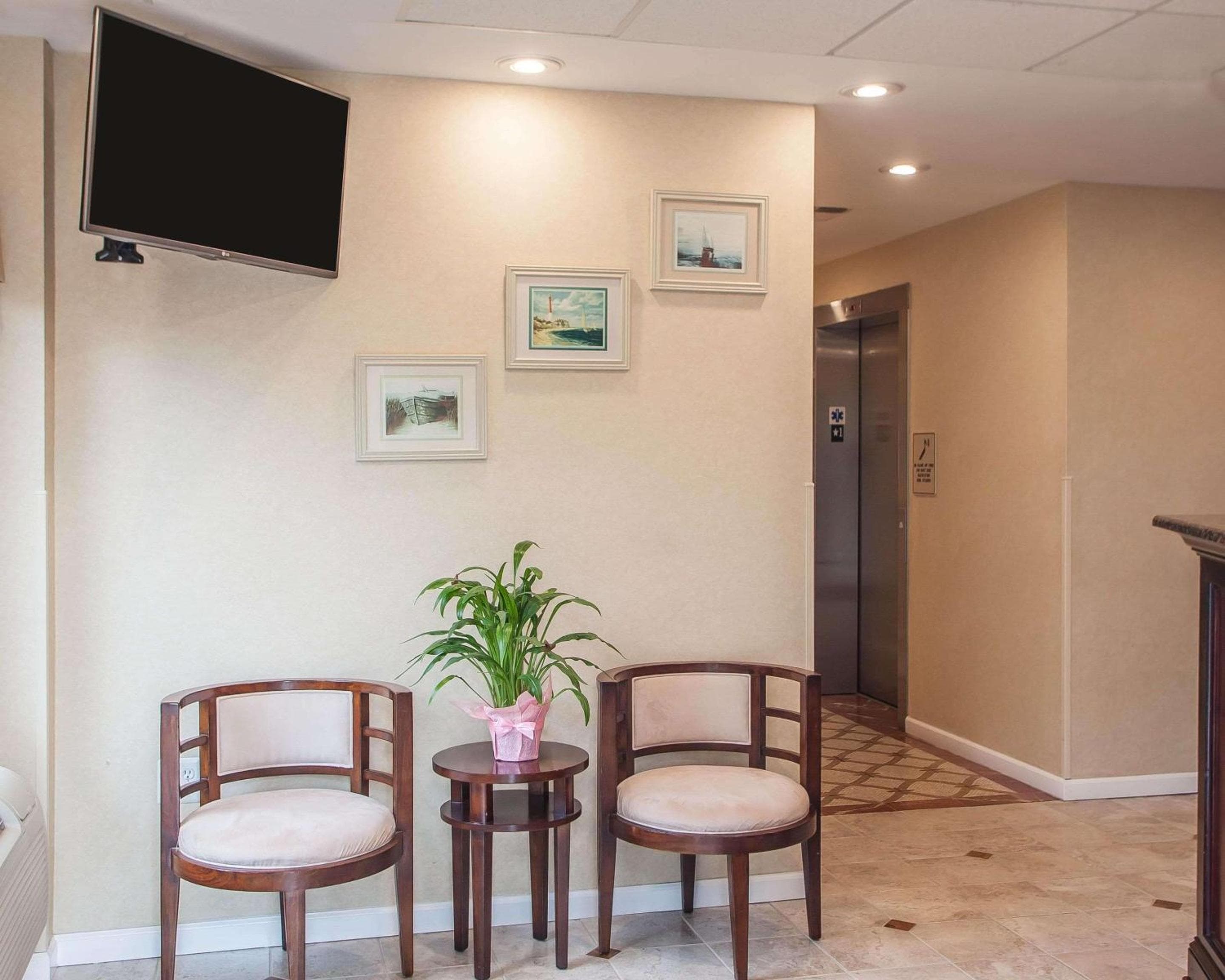 Avon Hotel - Toms River