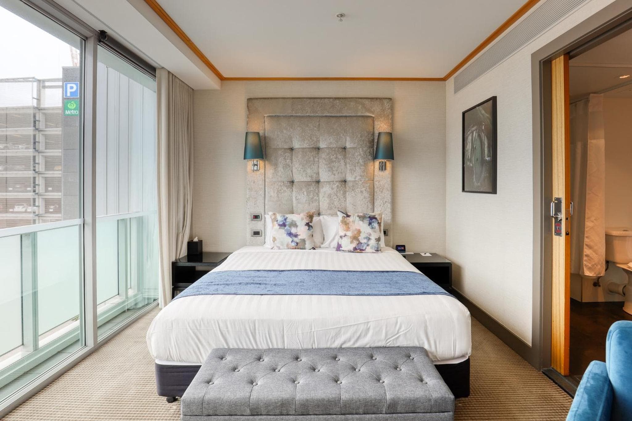 Marsden Viaduct Hotel