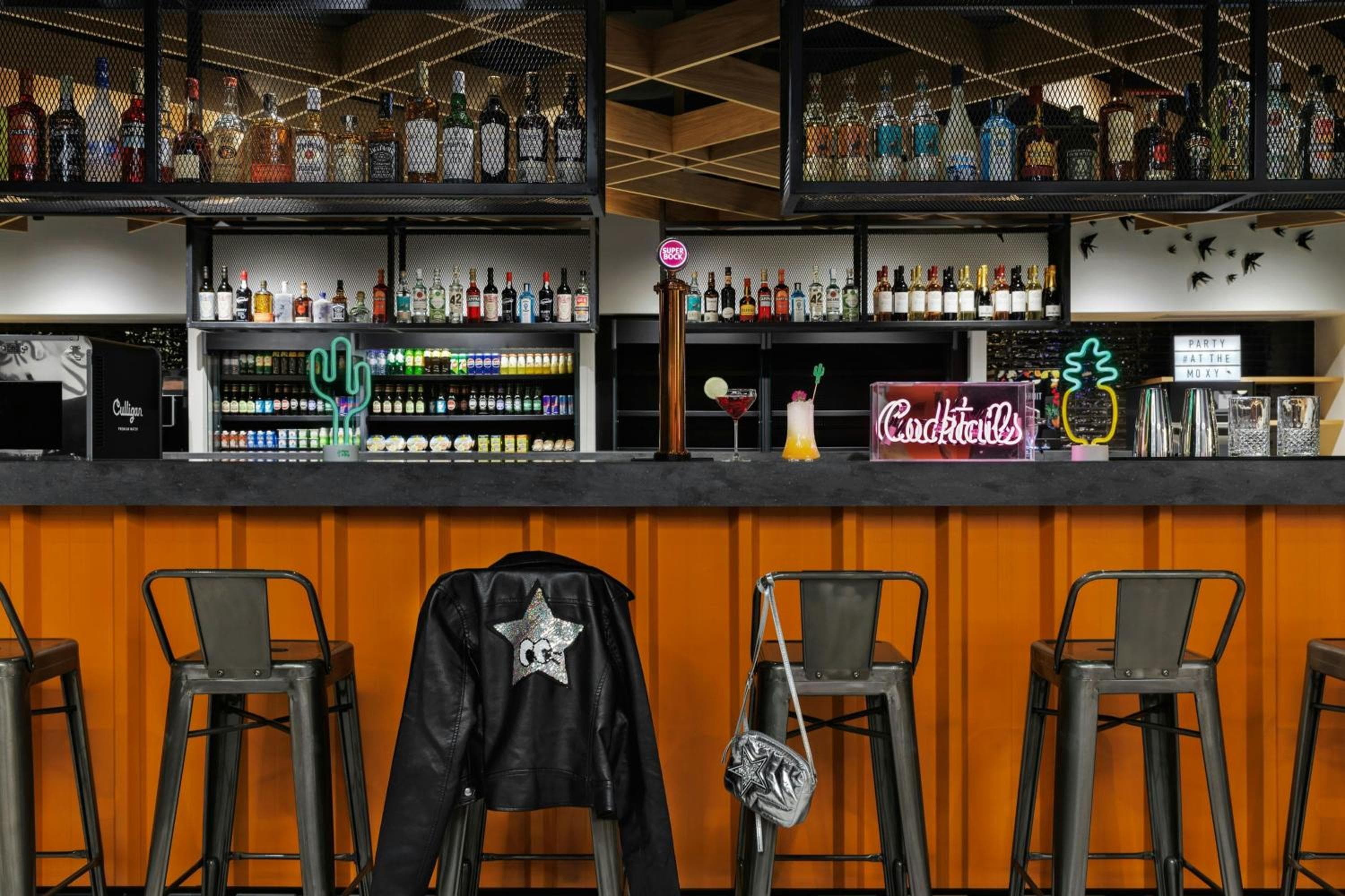 Moxy Alfragide Lisboa