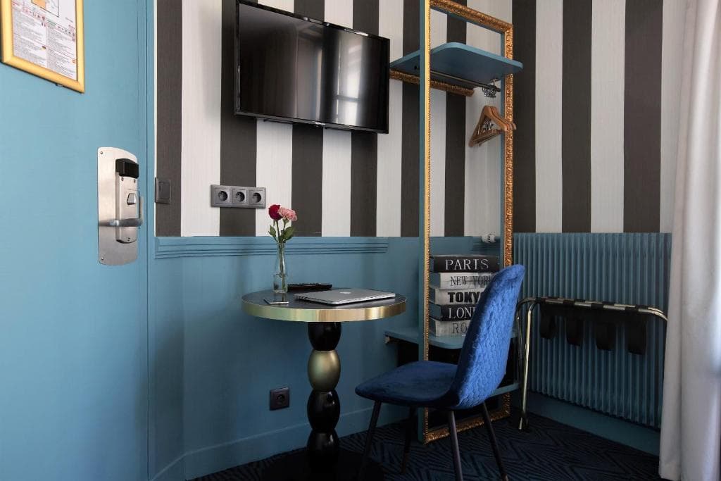 Hôtel du Théâtre by Patrick Hayat