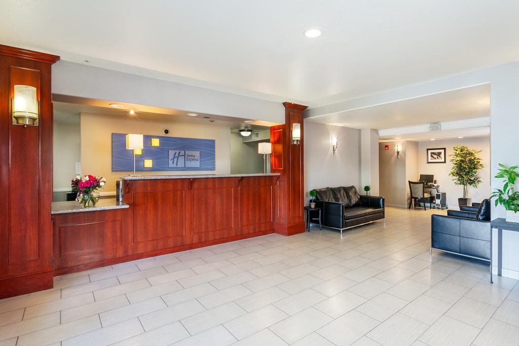 Holiday Inn Express Lancaster