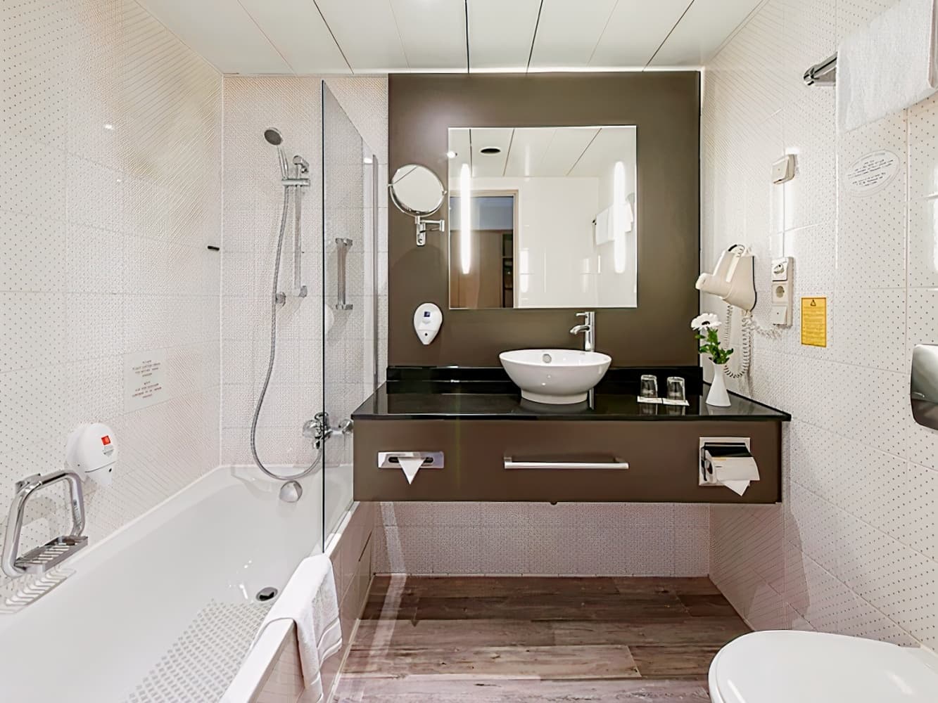 Leonardo Hotel Karlsruhe