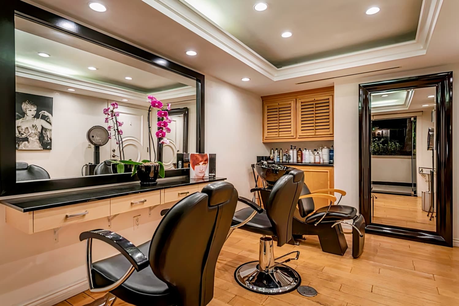 Beverly Hills Plaza Hotel & Spa