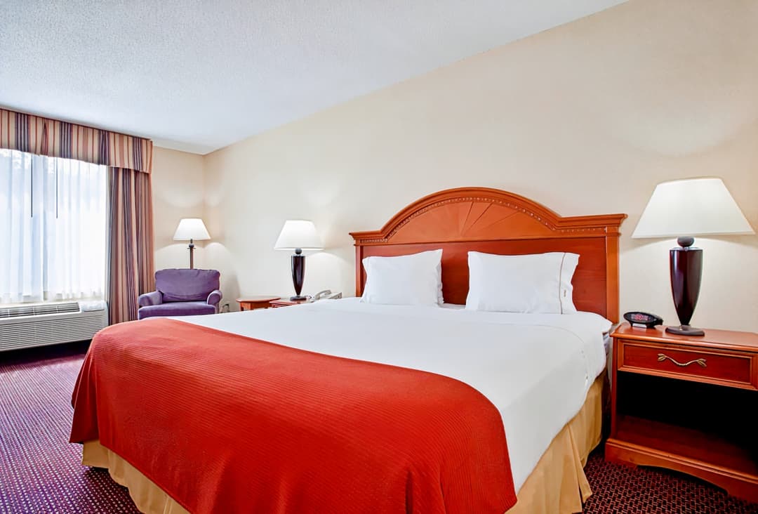 Holiday Inn Express Hotel & Suites Dayton-Centerville