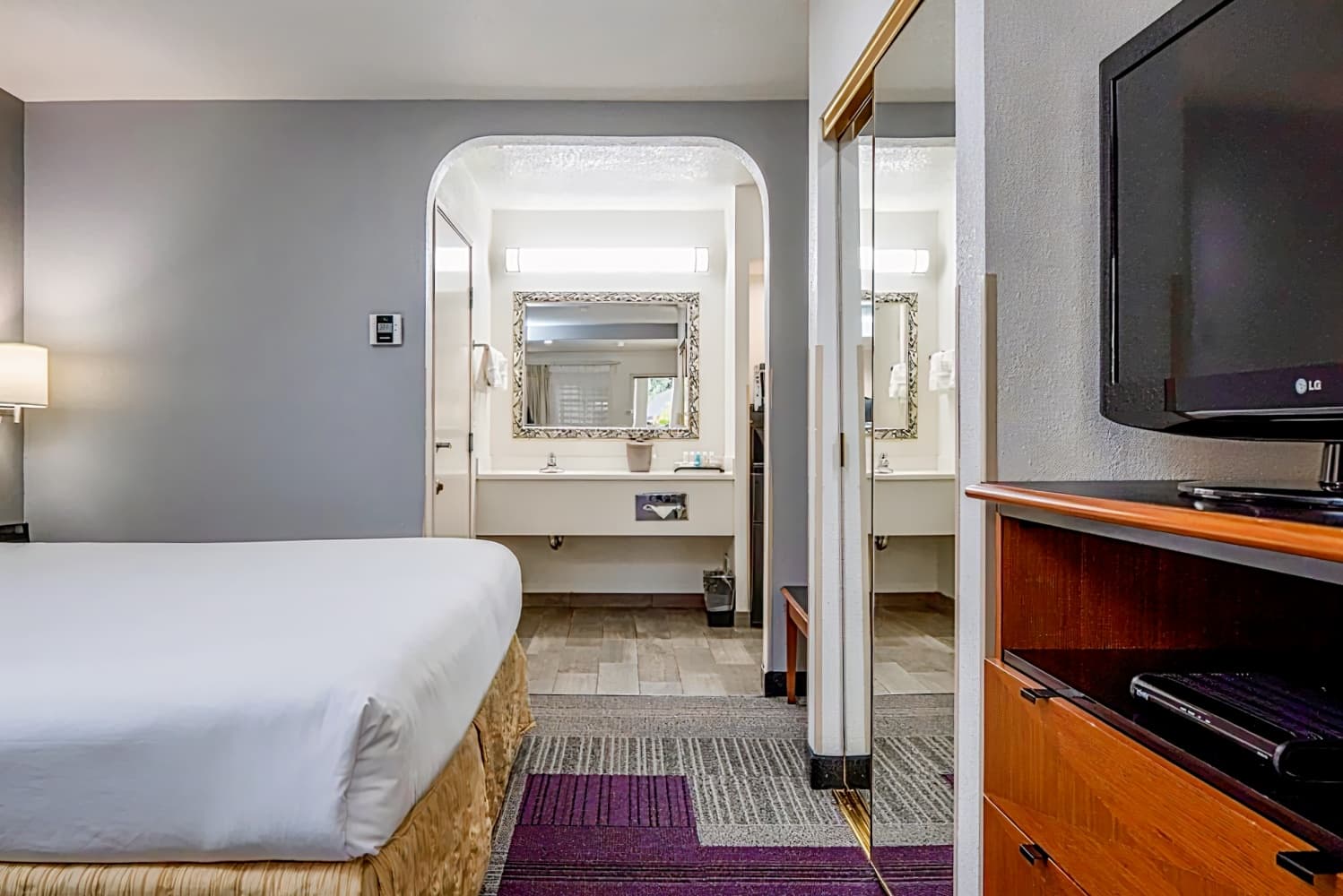Atherton Park Inn & Suites