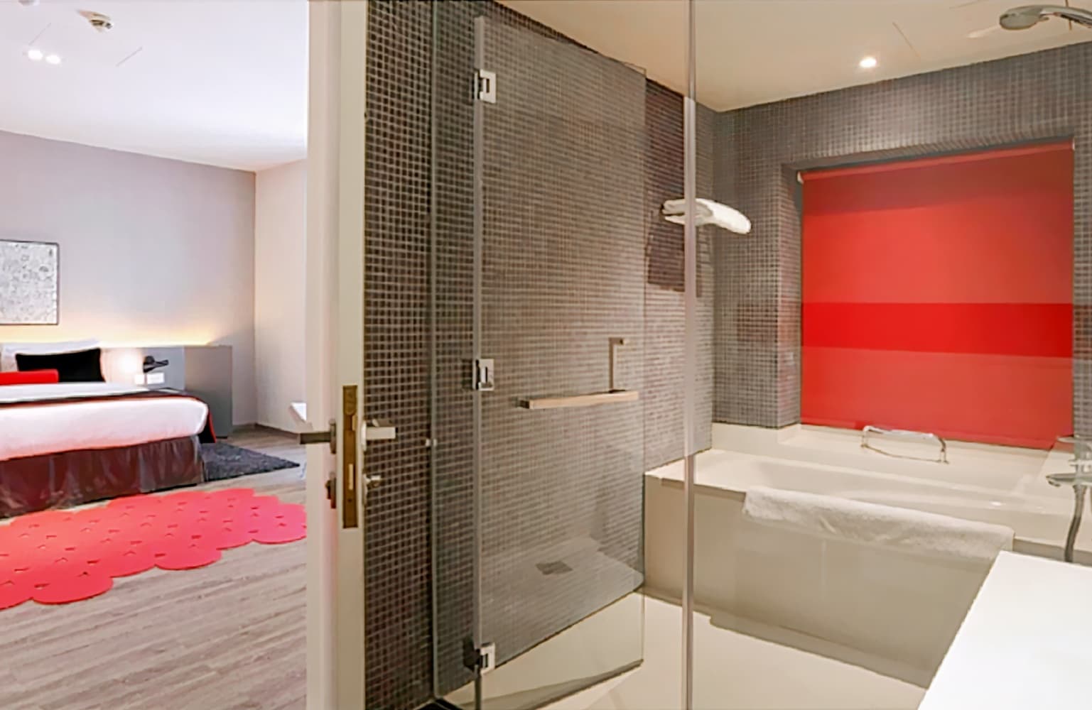 Ramada Hotel & Suites by Wyndham Dubai JBR