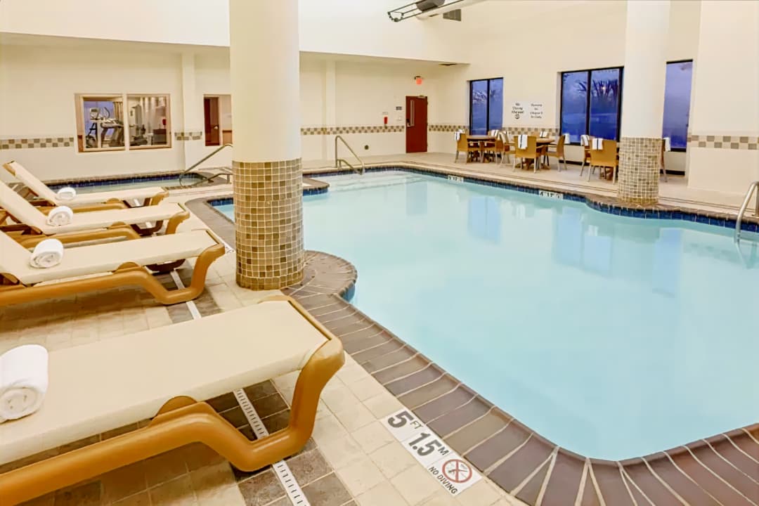 Holiday Inn Express Hotel & Suites Columbus University Area- Ohio State University