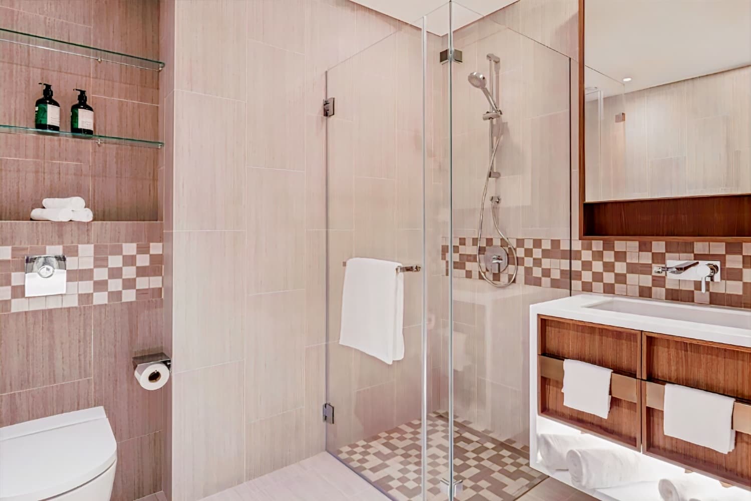 Staybridge Suites Dubai Al-Maktoum Airport