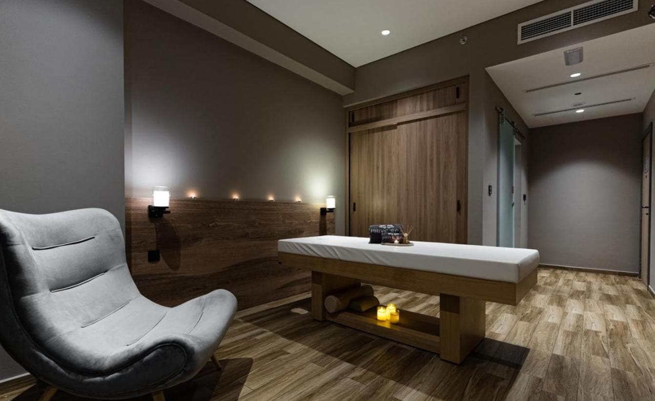 Kingsgate Canal Hotel LLC