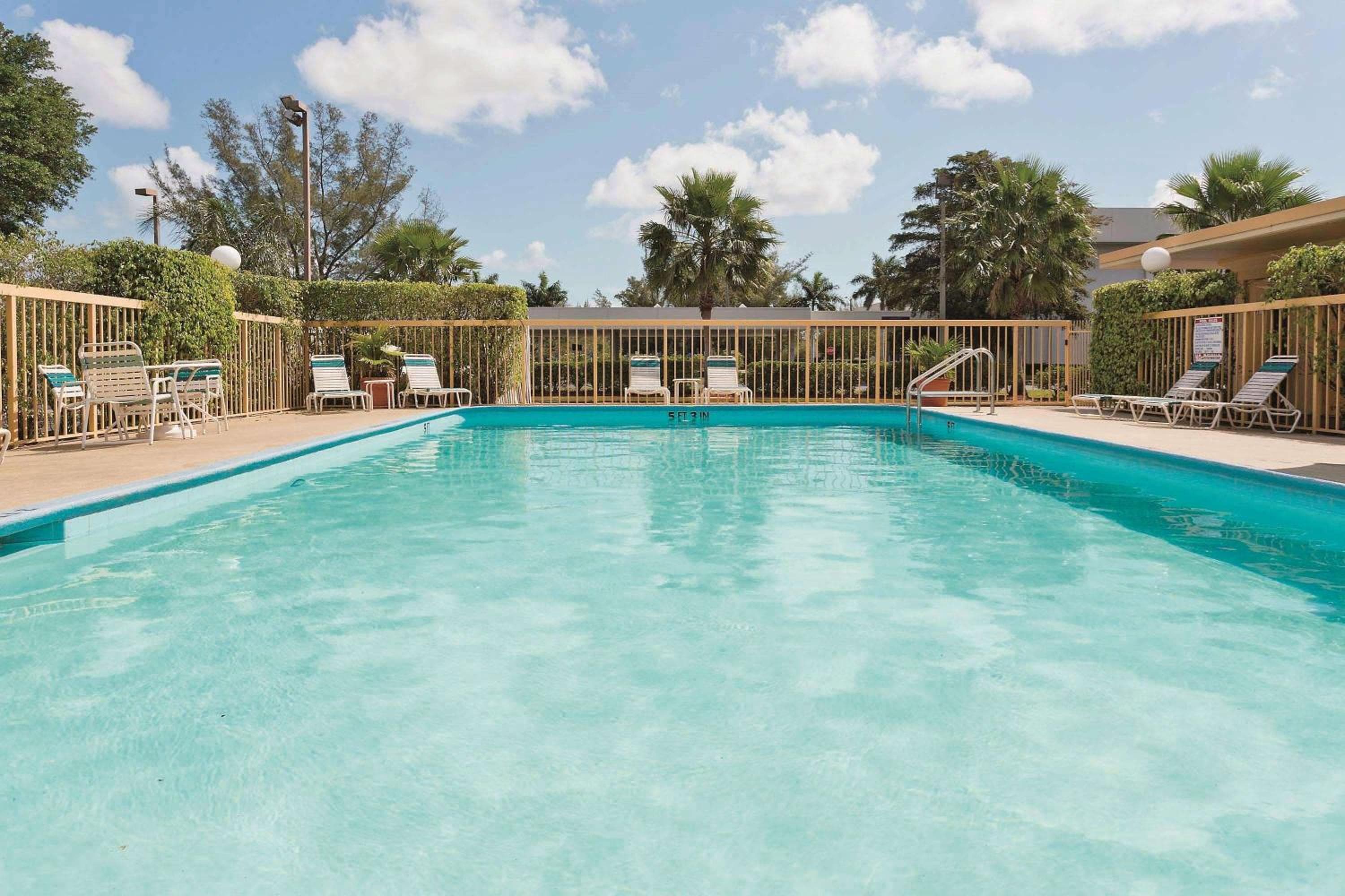 La Quinta Inn by Wyndham West Palm Beach - Florida Turnpike