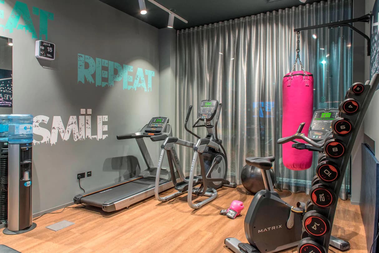 Moxy Aberdeen Airport