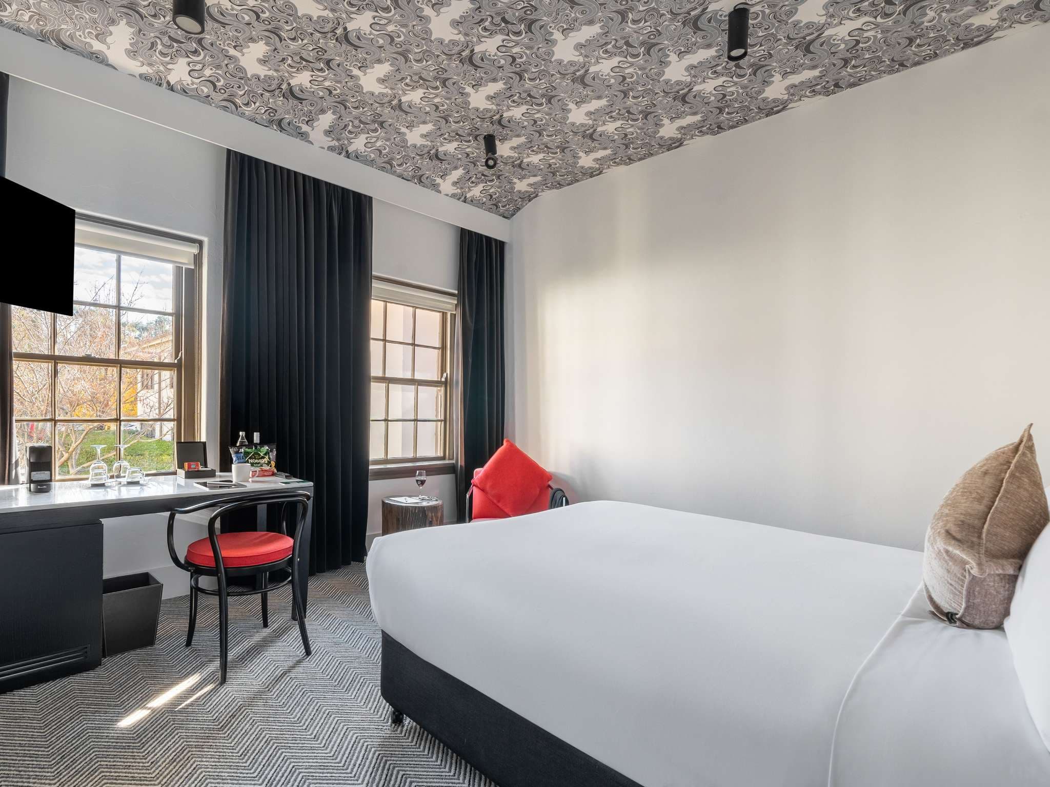 Peppers Gallery Hotel Canberra