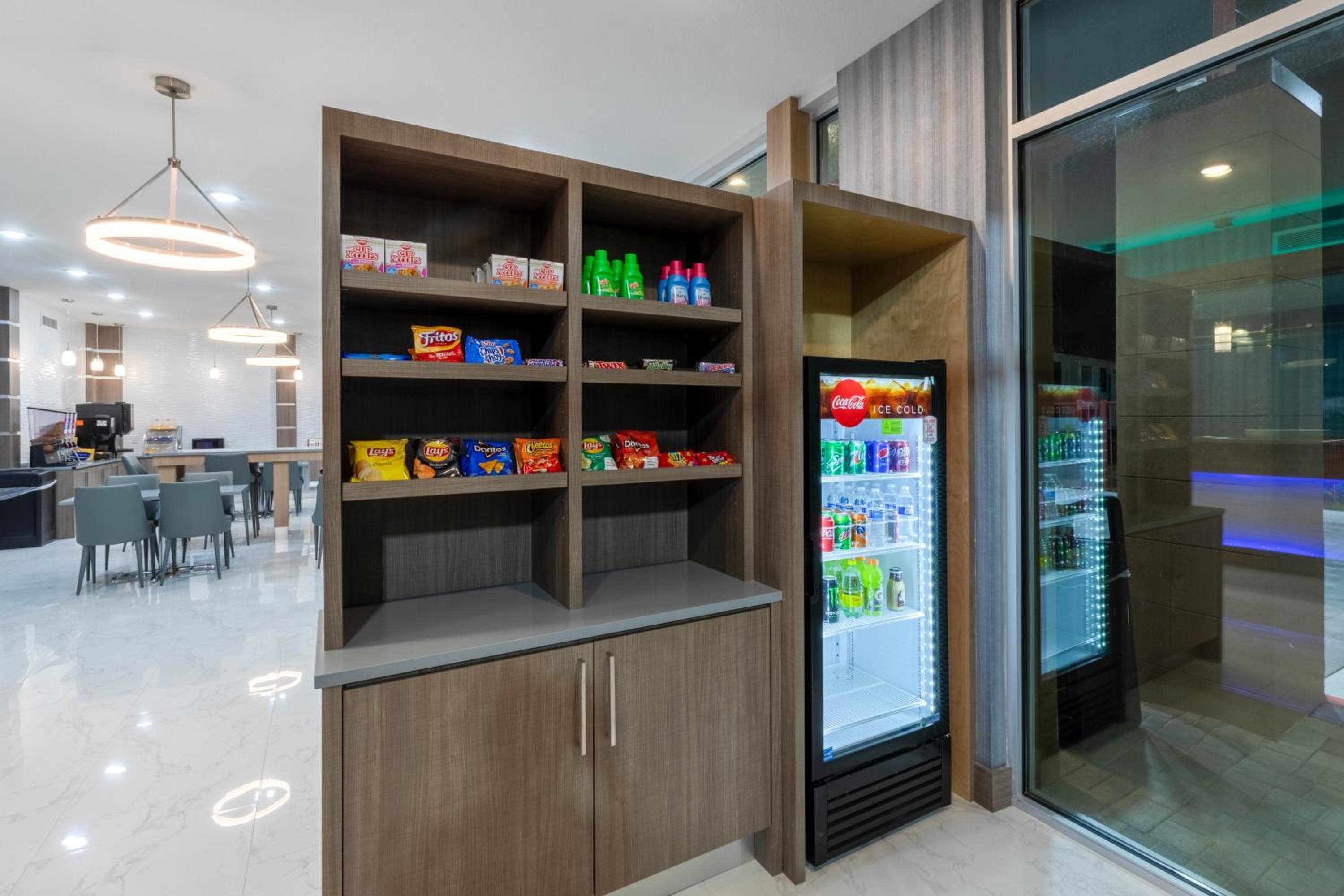 Days Inn & Suites by Wyndham Downtown/University of Houston