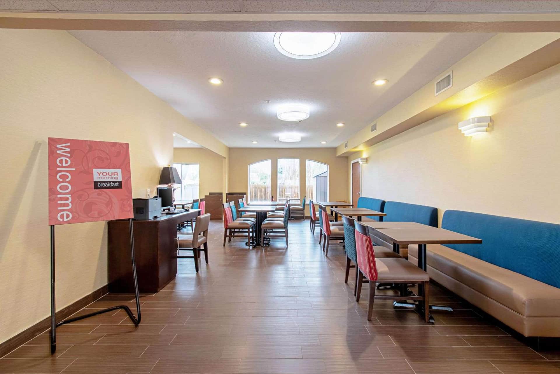 Comfort Inn & Suites and Suites Fredericksburg
