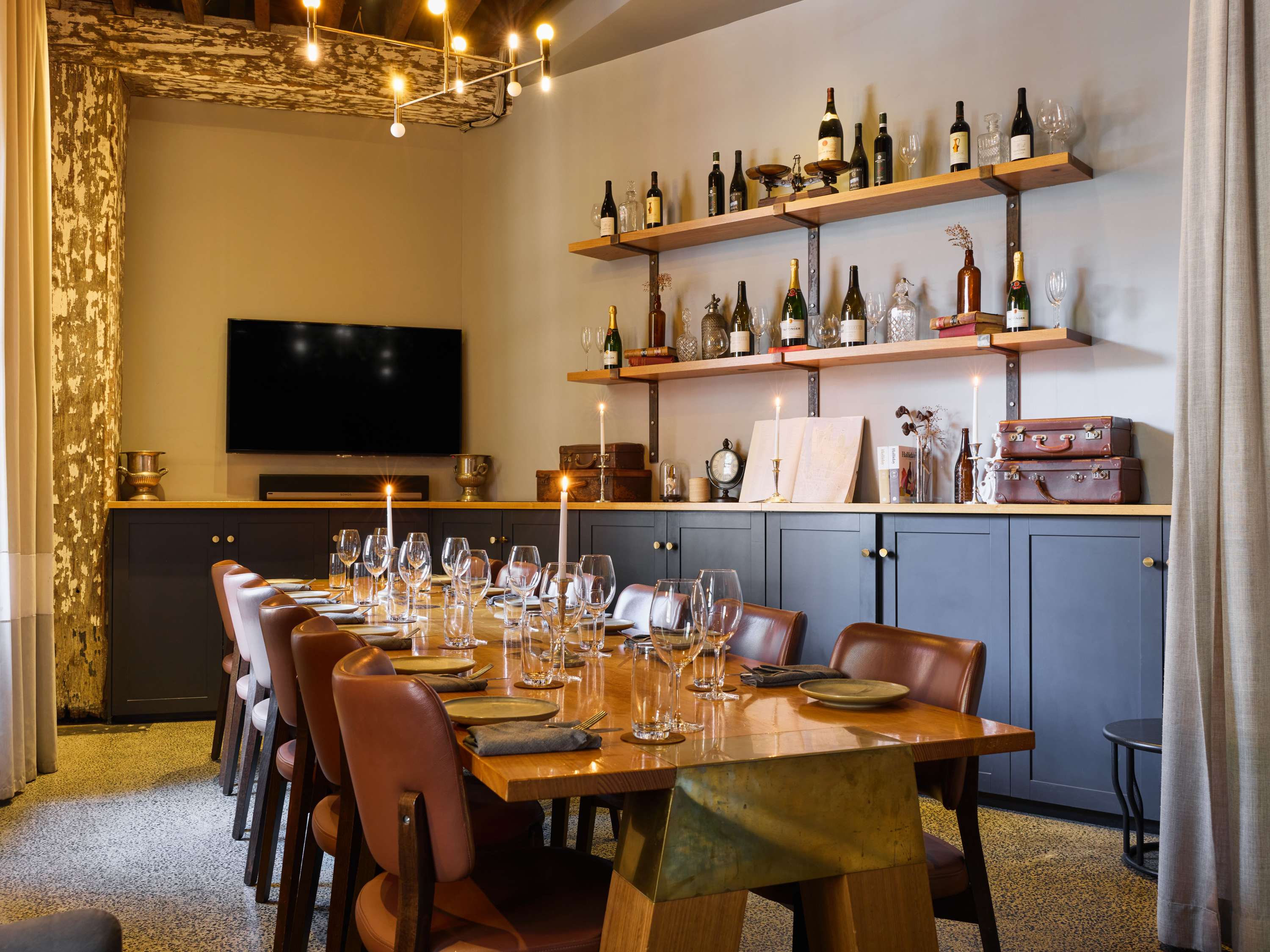 Hotel Woolstore 1888, Sydney - Handwritten Collection