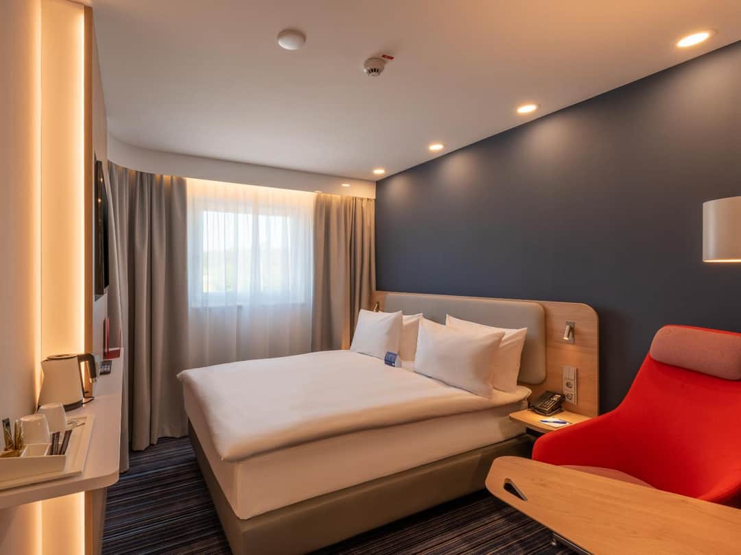 Holiday Inn Express - Hamburg South A7-AS42, an IHG Hotel