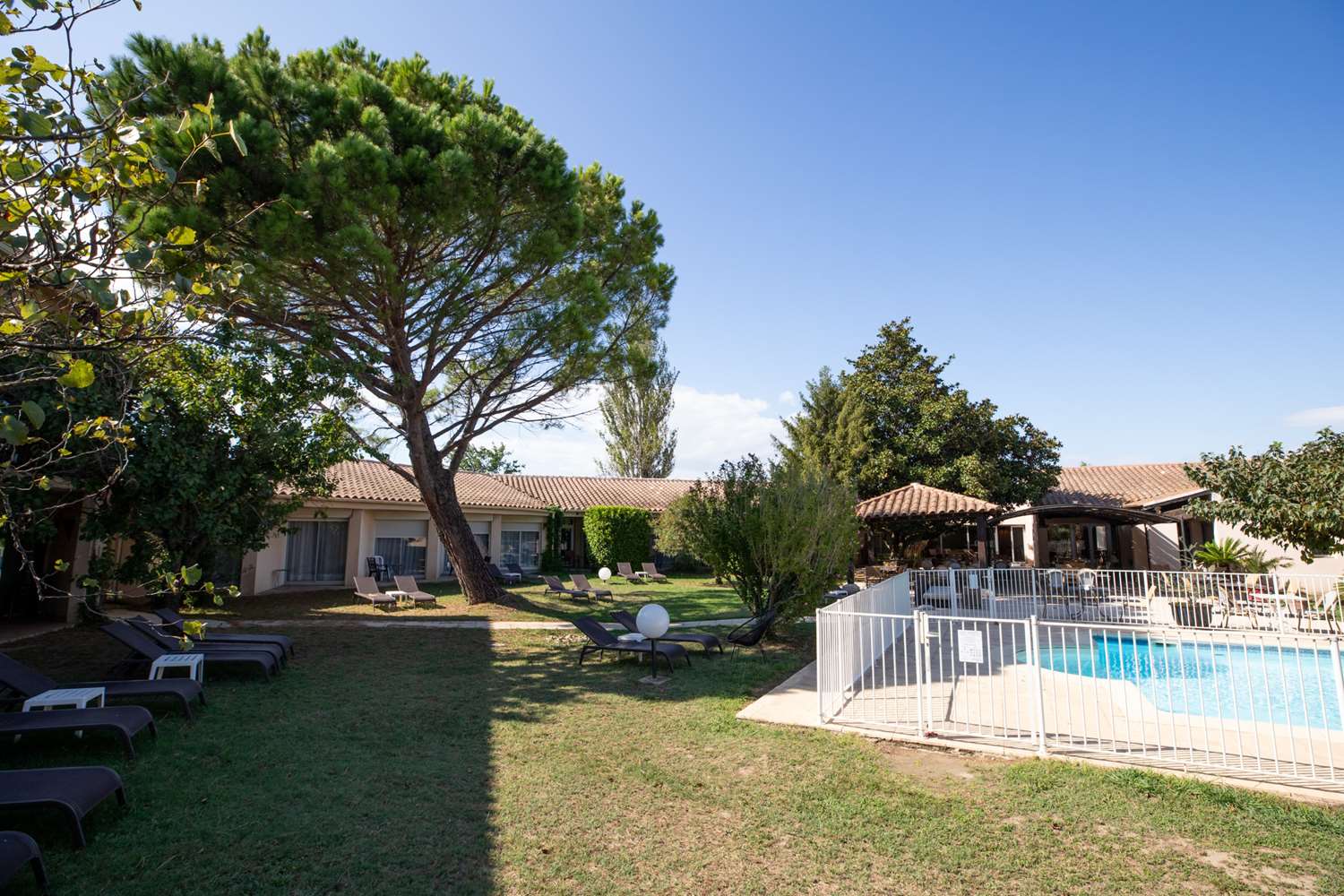 Golden Tulip Avignon Le Paradou