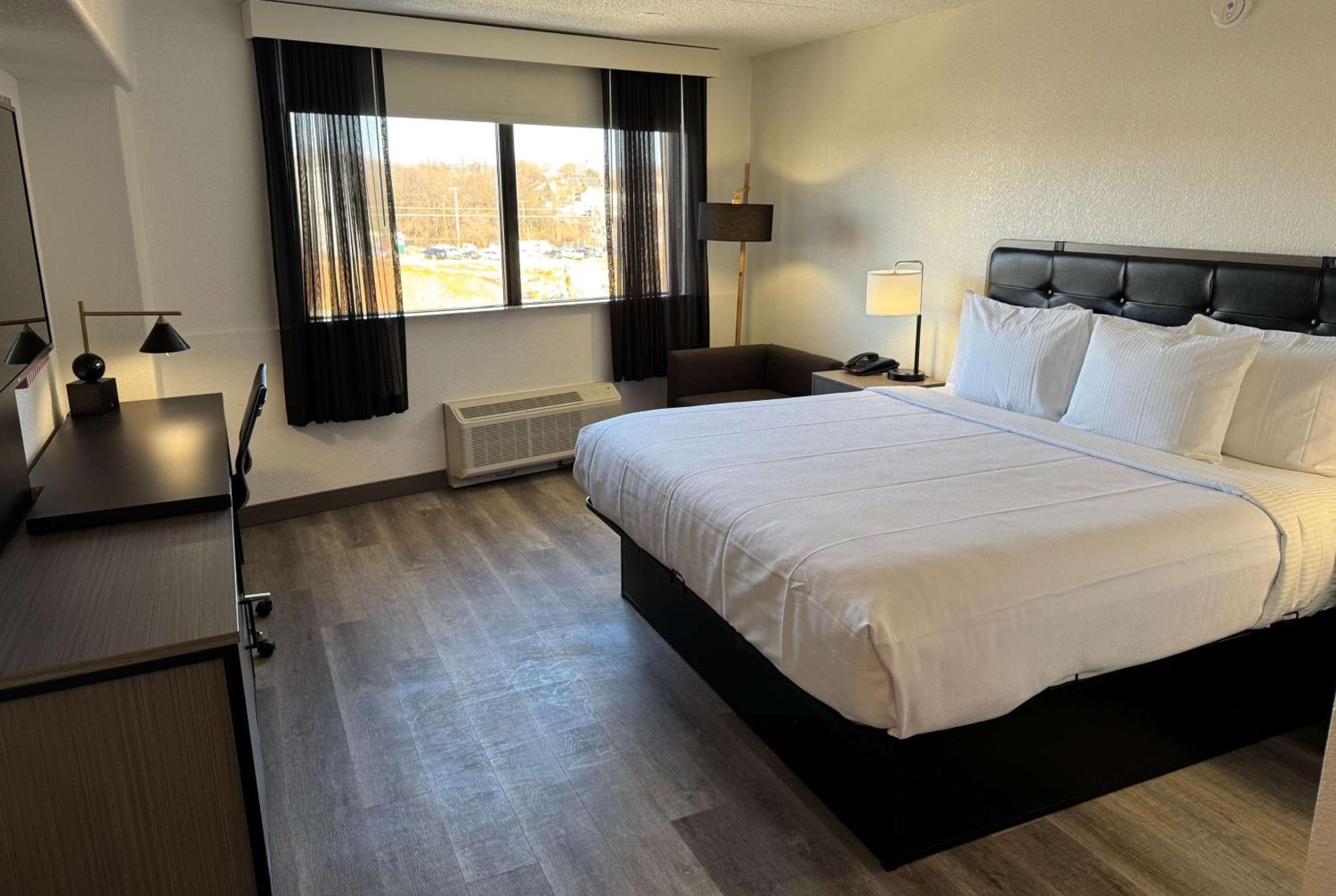 Holiday Inn Express & Suites Washington DC - NoMa