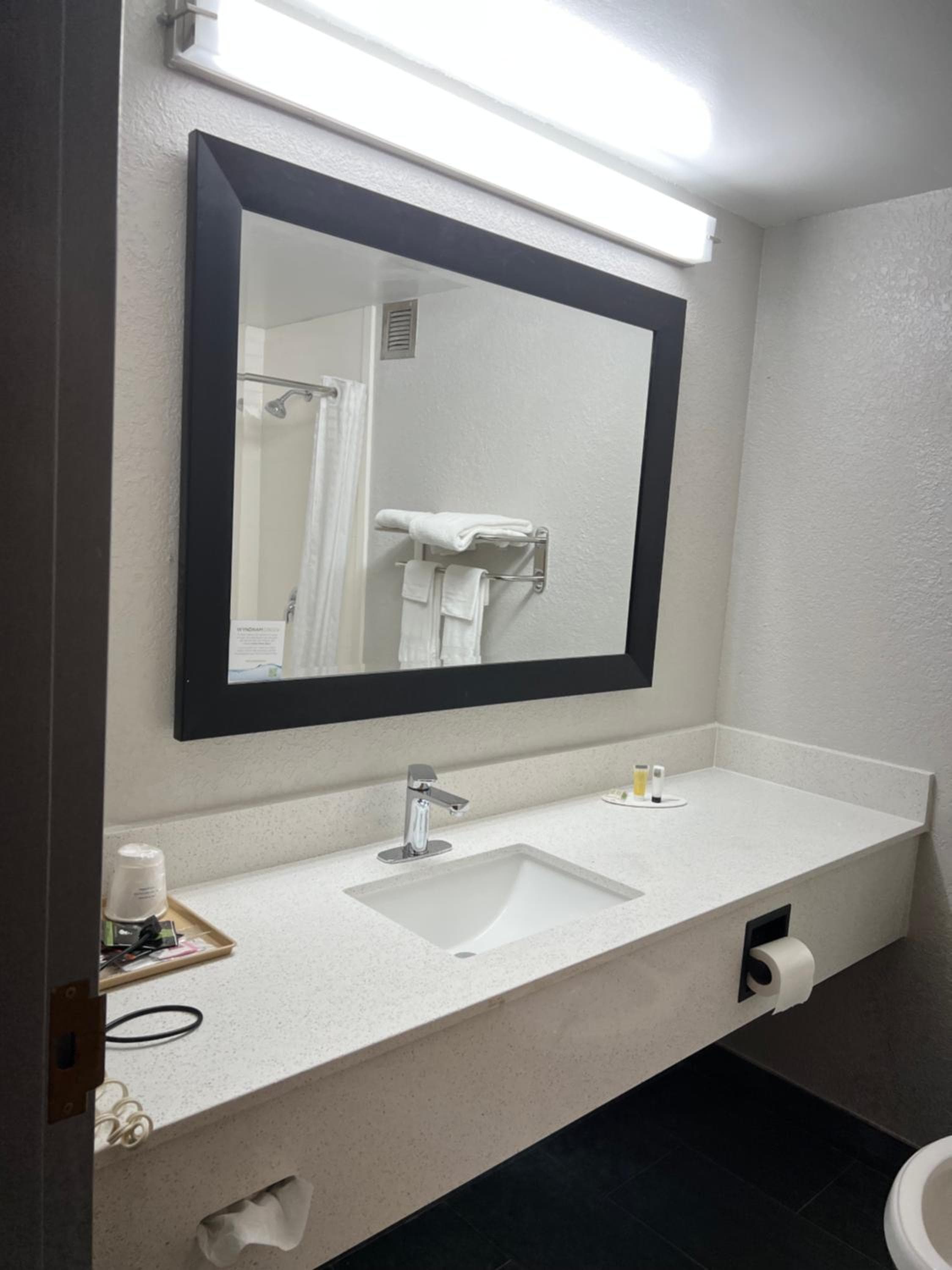 Super 8 by Wyndham Clemmons/Winston-Salem Area I-40