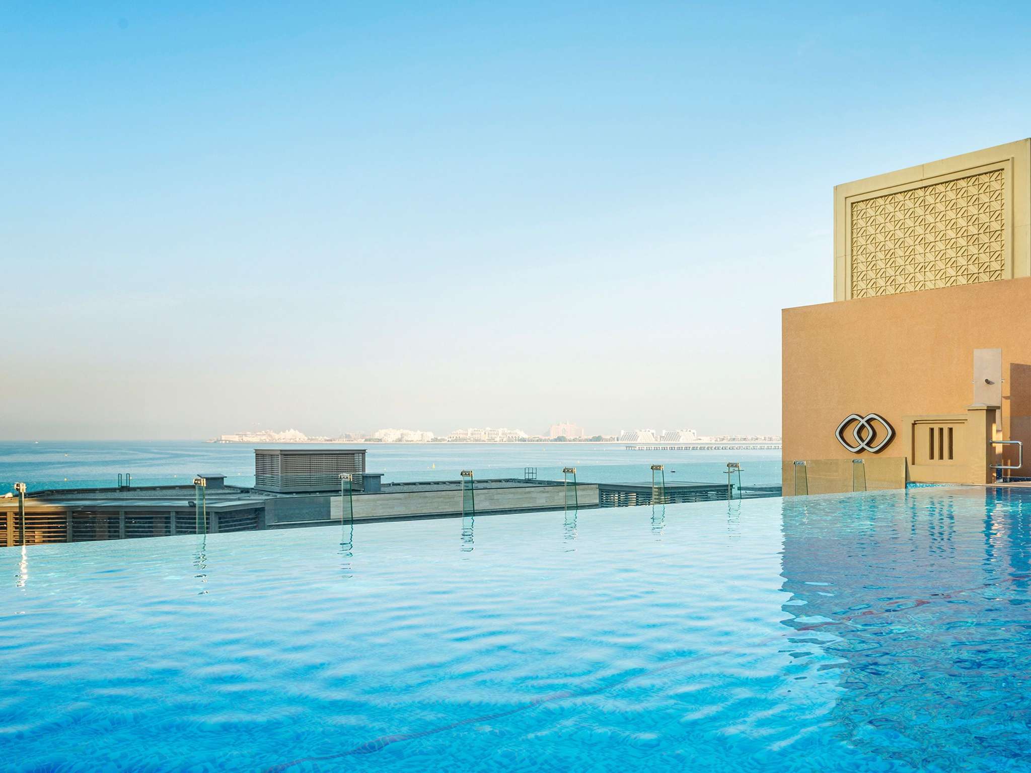 Daypass Sofitel Dubai Jumeirah Beach