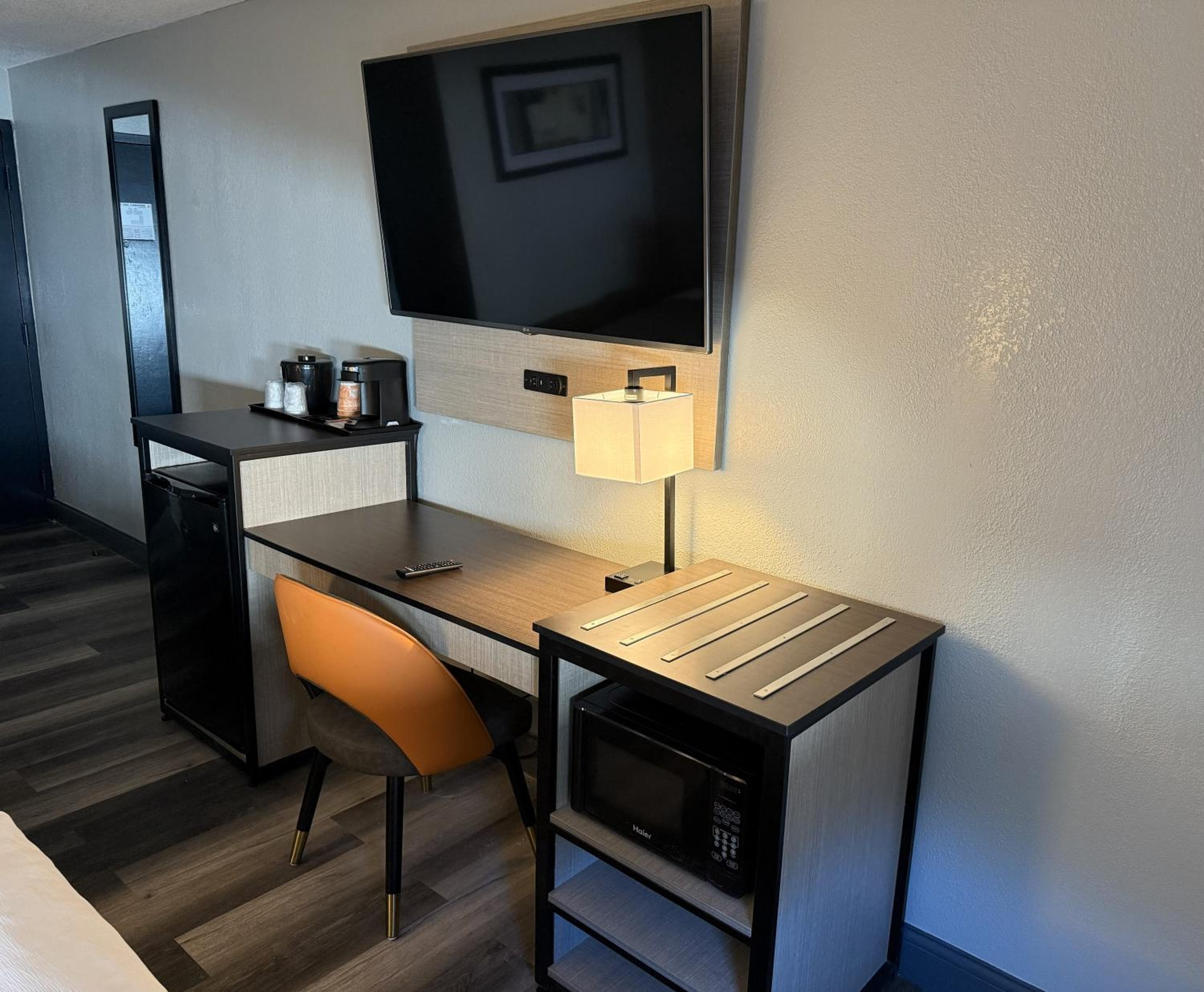 Cambridge Hotel - Kansas City