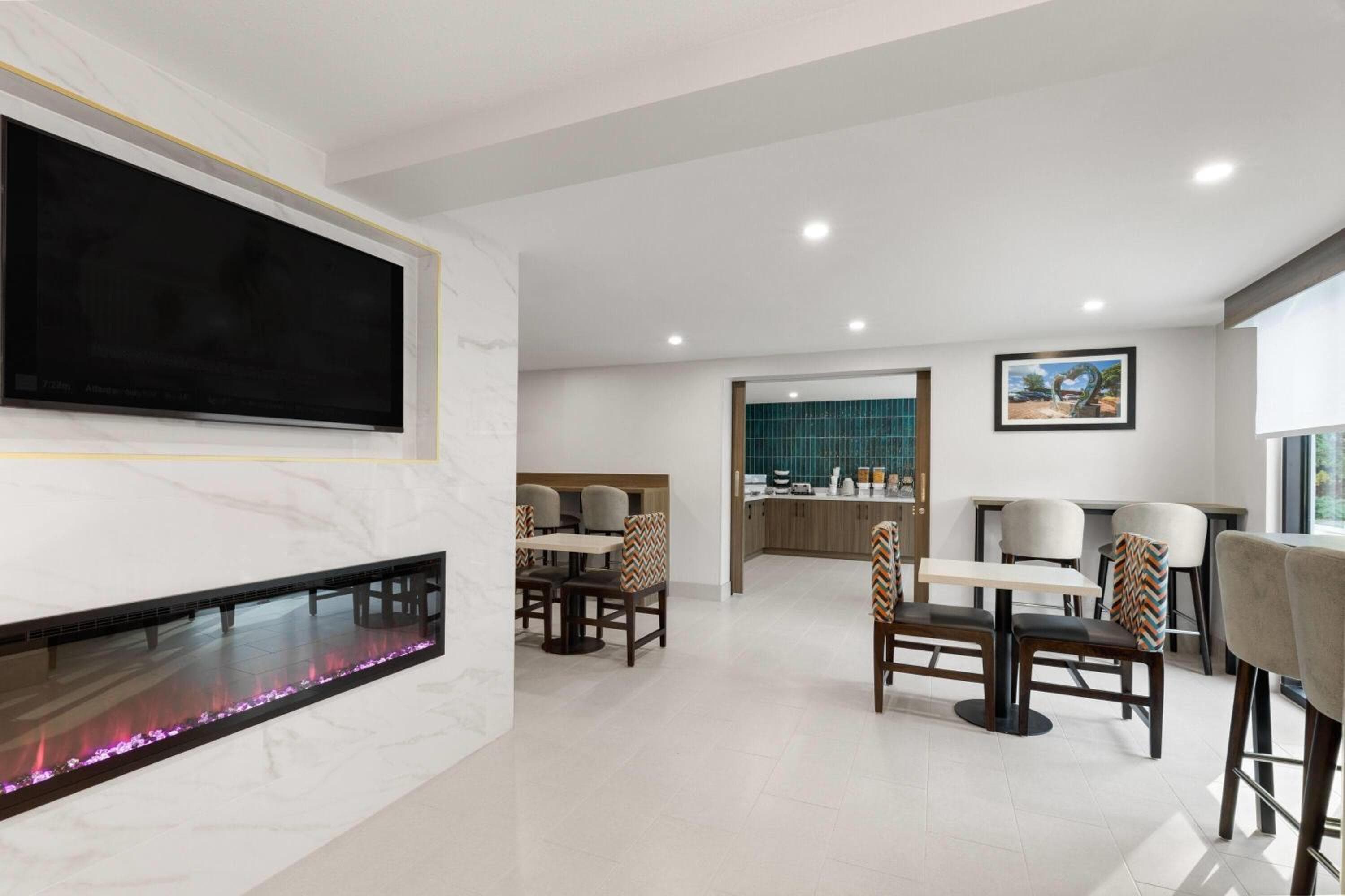 La Quinta Inn & Suites by Wyndham Atlanta Roswell