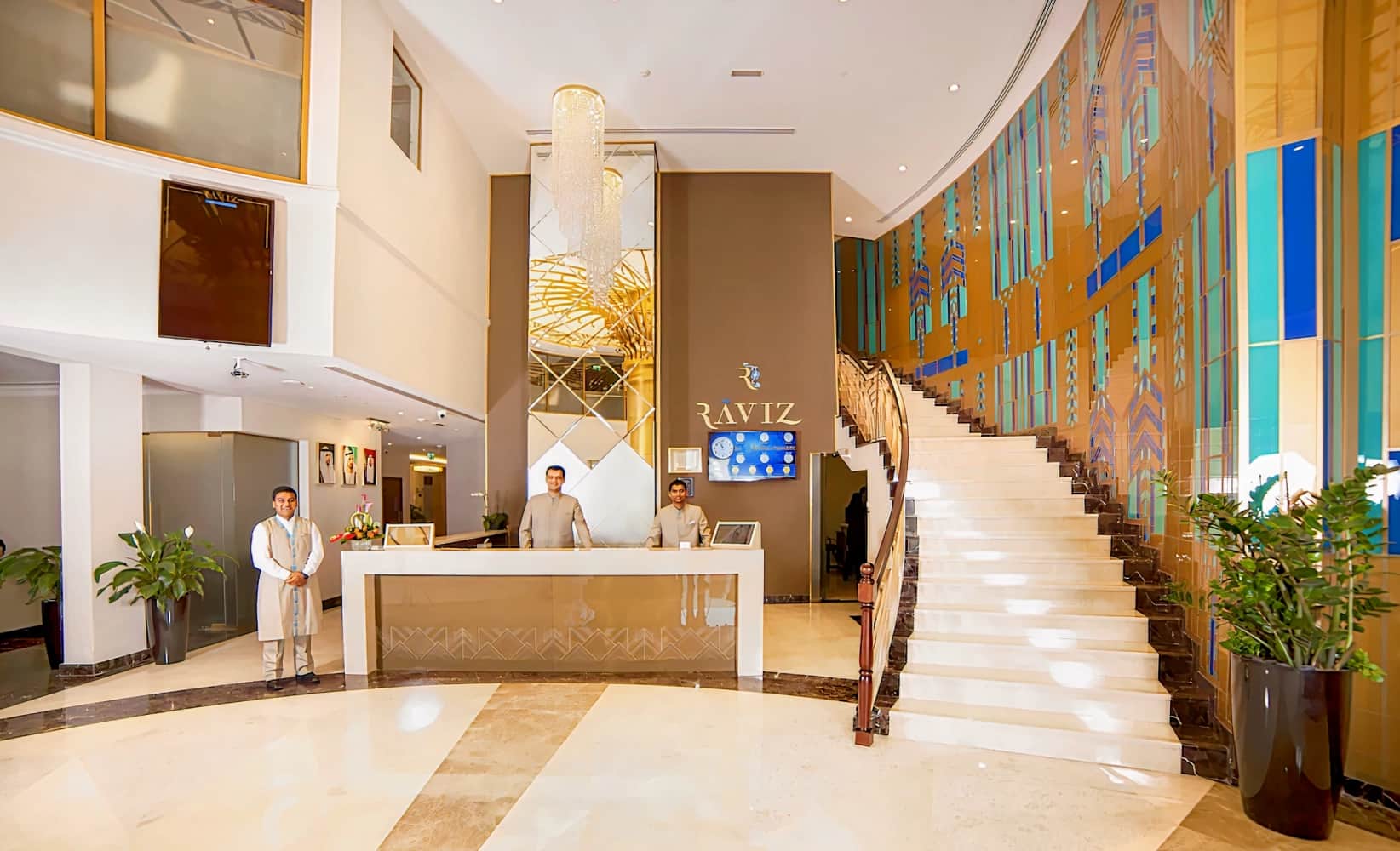 Raviz Center Point Hotel