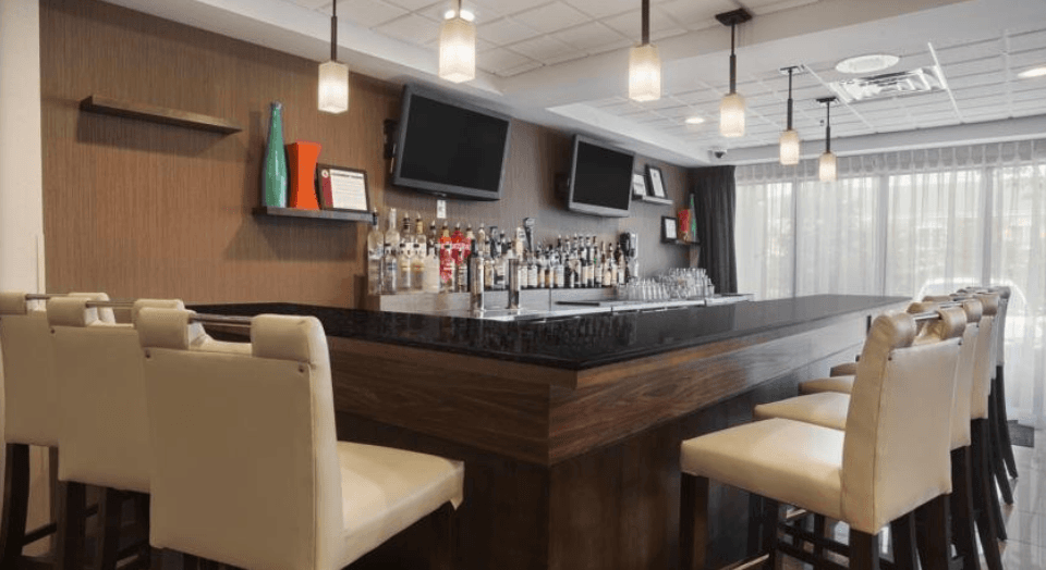 Wingate by Wyndham Schaumburg / Convention Center